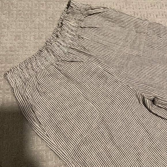 Pants - Picture 2 of 4